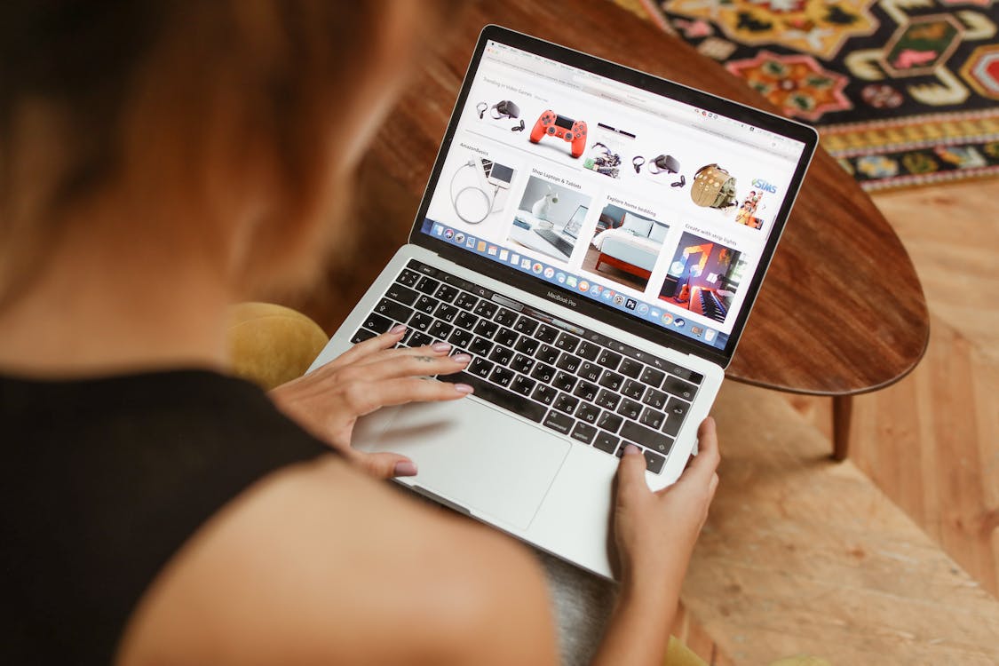 eCommerce Design by NoxuLabs